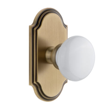 Grandeur Hyde Park Door Knob Set with Arc Short Plate Vintage Brass