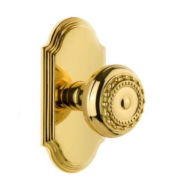 Grandeur Parthenon Door Knob Set with Arc Short Plate Polished Brass