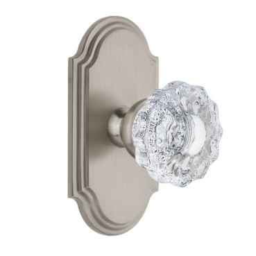 Grandeur Versailles Door Knob Set with Arc Short Plate Satin Nickel