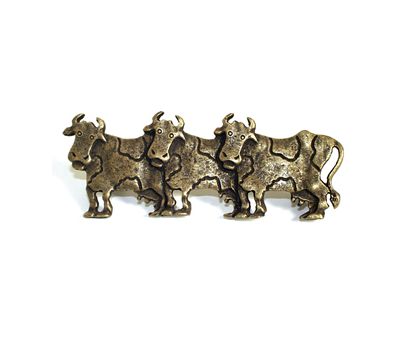 Emenee OR254 Cow Cabinet Pull facing Left shown in Antique Matte Brass (ABR)